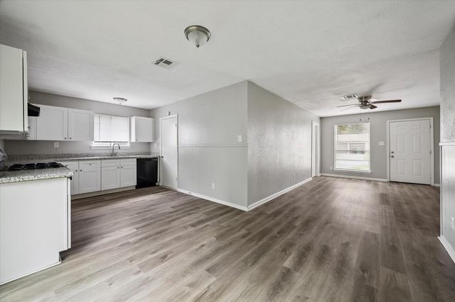 3121 Proswimmer Street, Houston, TX 77088
