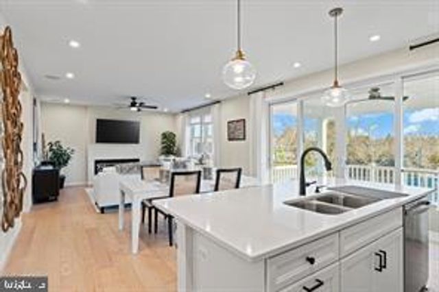 732 ROUND HILL DR, Orange, VA 22960