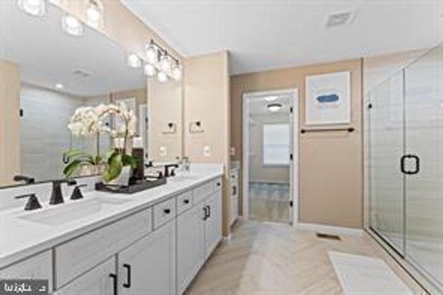 732 ROUND HILL DR, Orange, VA 22960