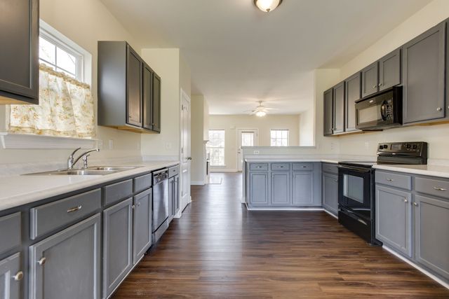1437 Bending River Dr, Nashville, TN 37221