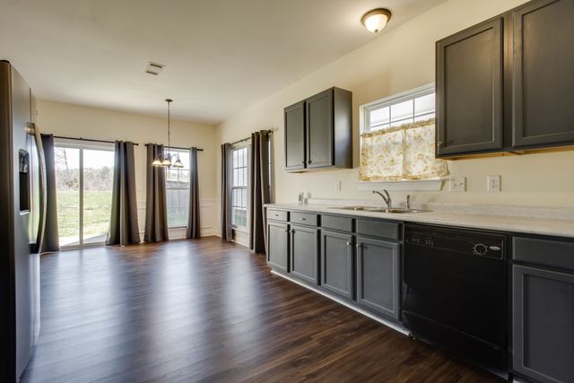 1437 Bending River Dr, Nashville, TN 37221