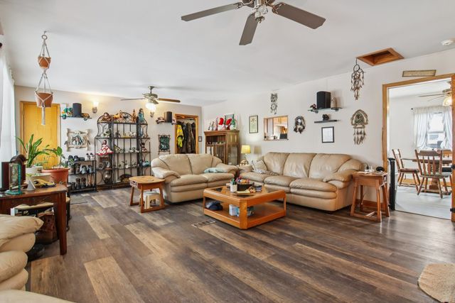 327 Hickory Avenue, Romeoville, IL 60446