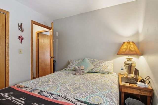 327 Hickory Avenue, Romeoville, IL 60446