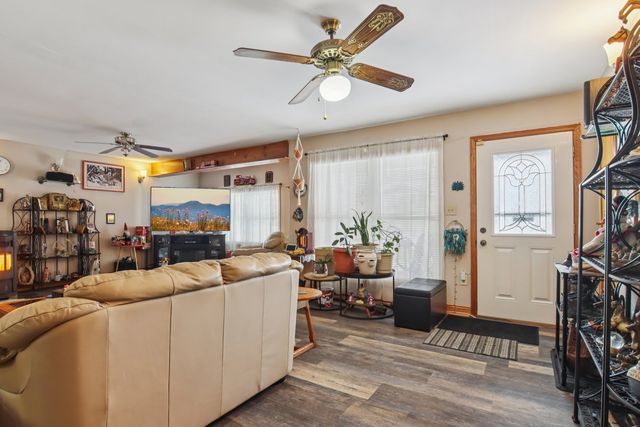 327 Hickory Avenue, Romeoville, IL 60446