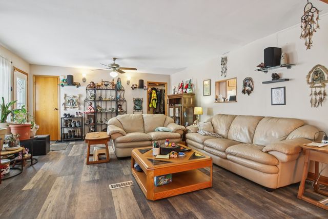 327 Hickory Avenue, Romeoville, IL 60446