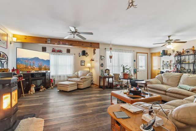 327 Hickory Avenue, Romeoville, IL 60446