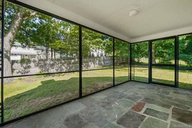 2 Francis Place, Nyack, NY 10960