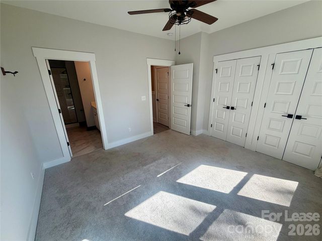 566 W End Drive, Charlotte, NC 28208