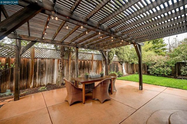 128 Pebble Pl, San Ramon, CA 94583