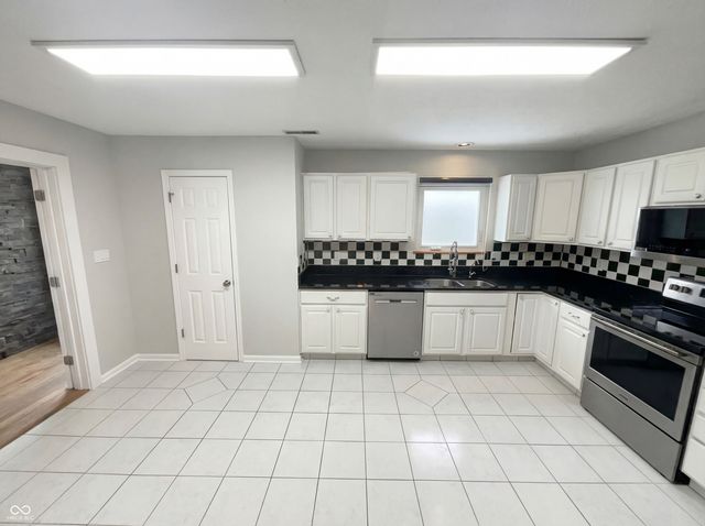 10603 Cedar Drive, Fishers, IN 46037