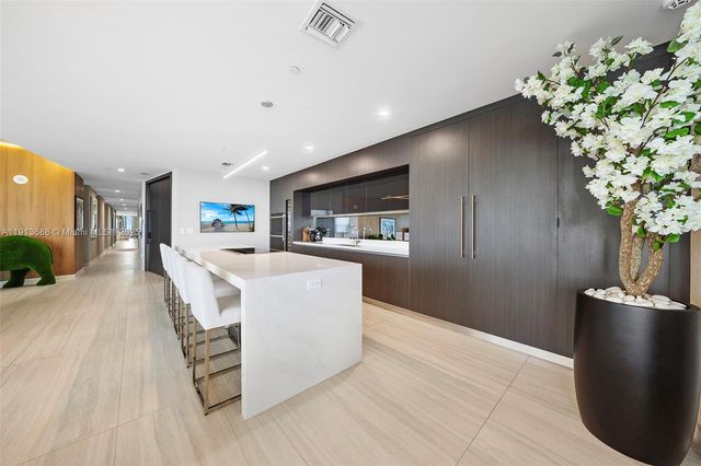 851 NE 1st Ave 5312, Miami, FL 33132