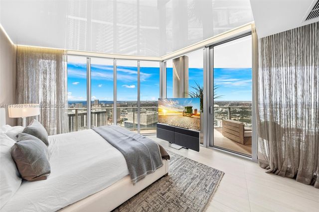 851 NE 1st Ave 5312, Miami, FL 33132