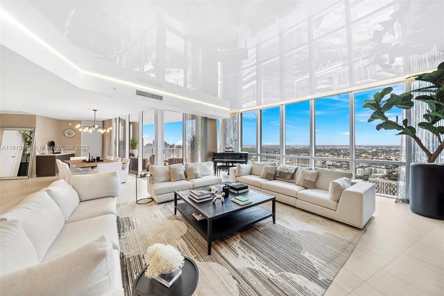 851 NE 1st Ave 5312, Miami, FL 33132