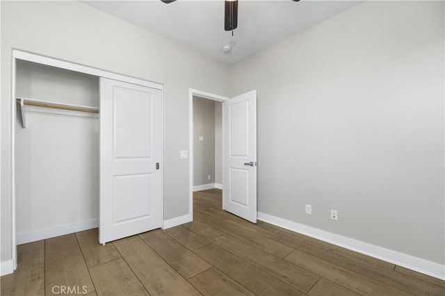 28661 Jardineras, Valencia, CA 91354