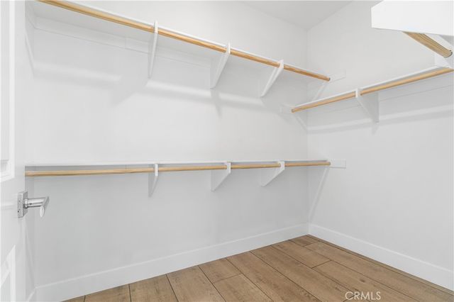 28661 Jardineras, Valencia, CA 91354