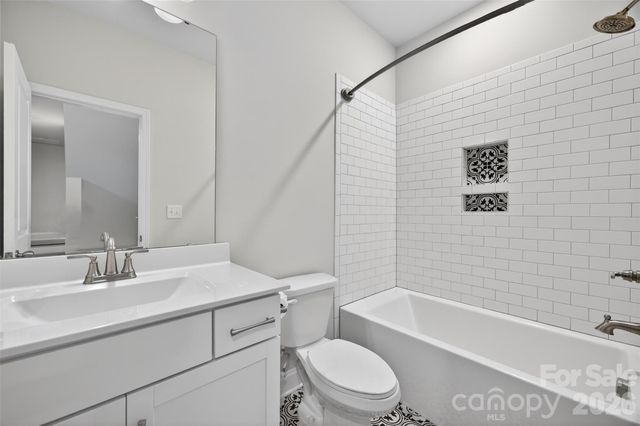 6318 Southgrove Street, Charlotte, NC 28277