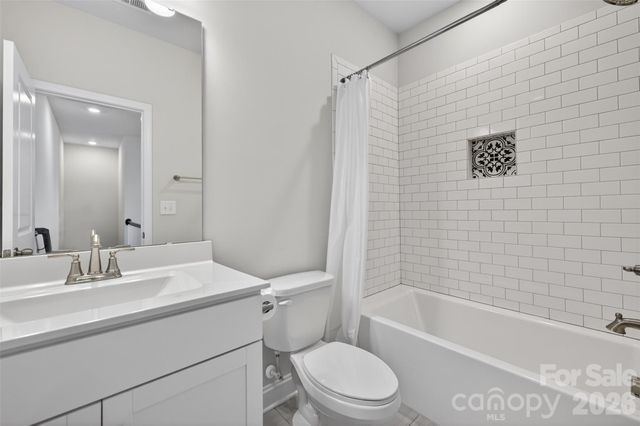 6318 Southgrove Street, Charlotte, NC 28277