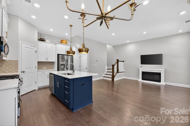 6318 Southgrove Street, Charlotte, NC 28277