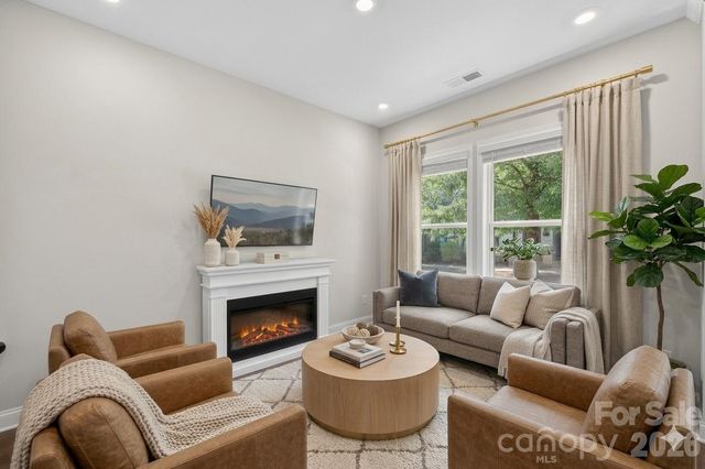 6318 Southgrove Street, Charlotte, NC 28277