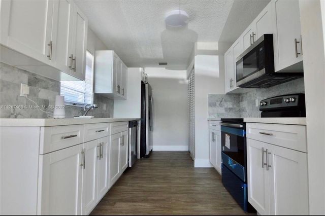 2223 Hope Street, Hollywood, FL 33020