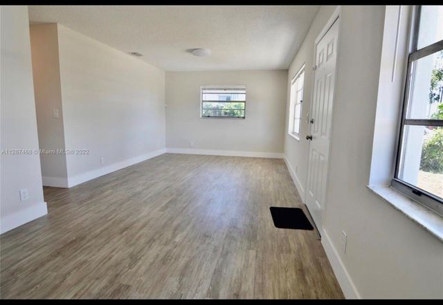 2223 Hope Street, Hollywood, FL 33020