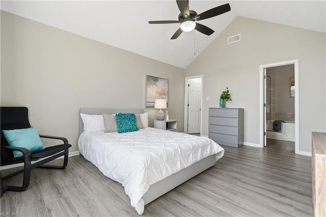 704 Inlet Quay Apt J, Chesapeake, VA 23320