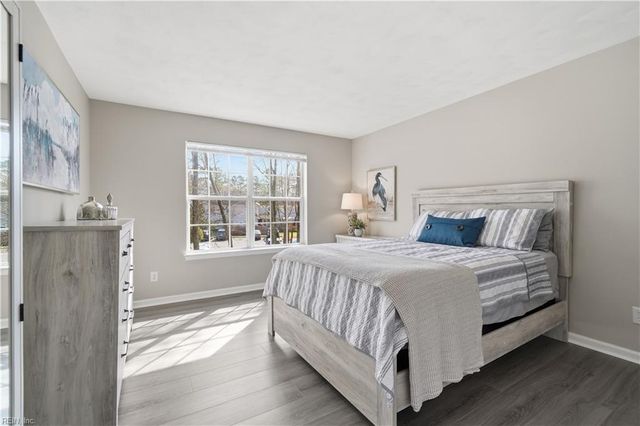 704 Inlet Quay Apt J, Chesapeake, VA 23320