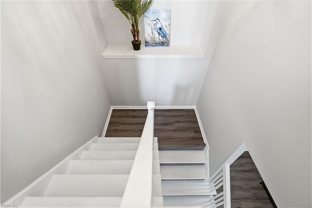 704 Inlet Quay Apt J, Chesapeake, VA 23320