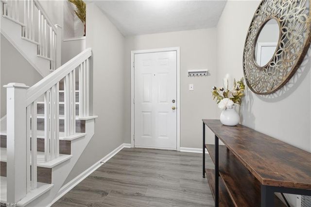 704 Inlet Quay Apt J, Chesapeake, VA 23320