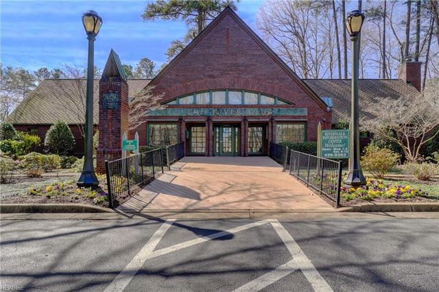 704 Inlet Quay Apt J, Chesapeake, VA 23320