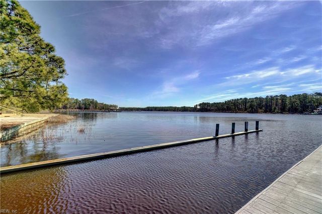 704 Inlet Quay Apt J, Chesapeake, VA 23320