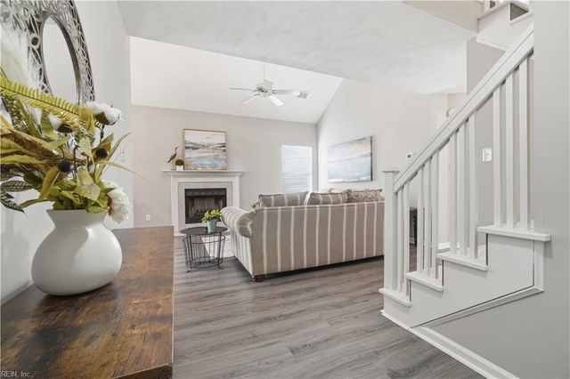 704 Inlet Quay Apt J, Chesapeake, VA 23320