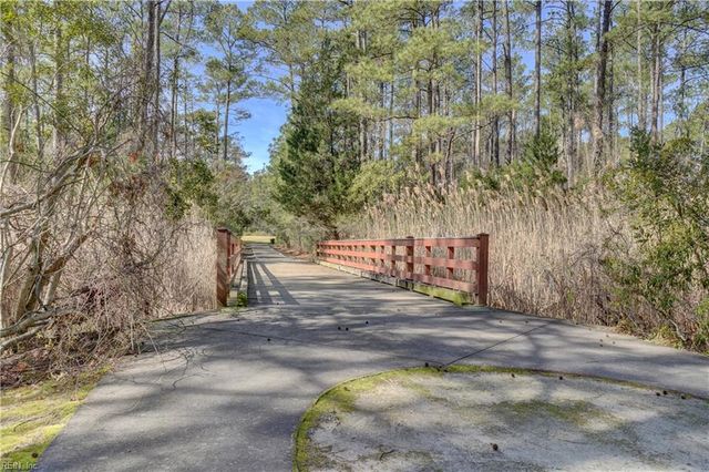 704 Inlet Quay Apt J, Chesapeake, VA 23320