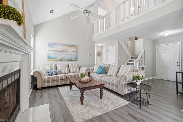 704 Inlet Quay Apt J, Chesapeake, VA 23320