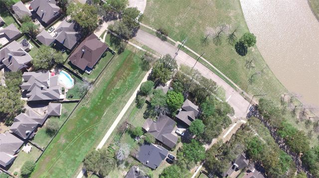 3302 Battle Creek Drive, Missouri City, TX 77459