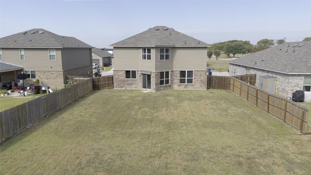 1305 Benwick Drive, Van Alstyne, TX 75495