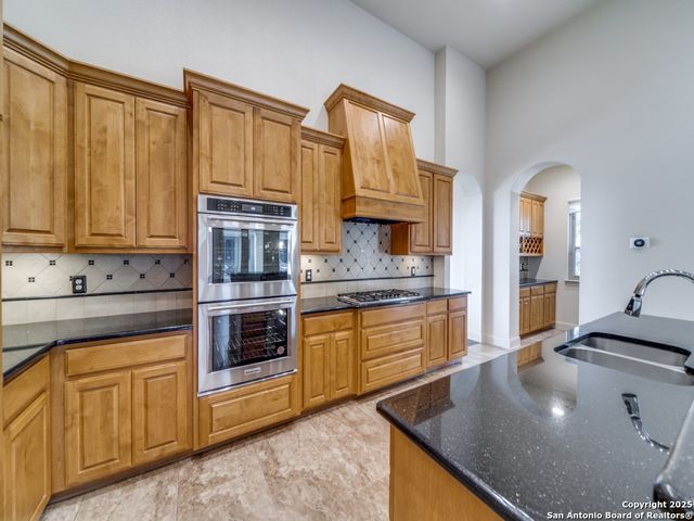 16 Liser Glen, San Antonio, TX 78257