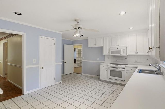 3510 Cotswold Terrace, Greensboro, NC 27455
