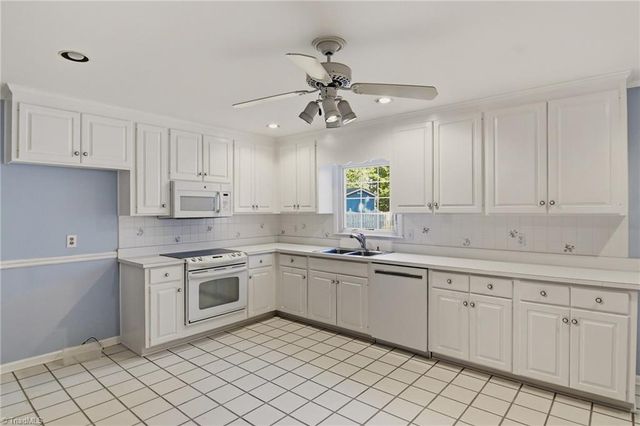 3510 Cotswold Terrace, Greensboro, NC 27455