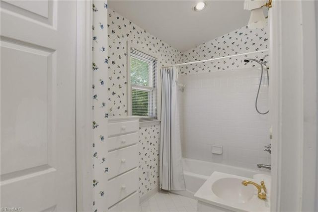 3510 Cotswold Terrace, Greensboro, NC 27455