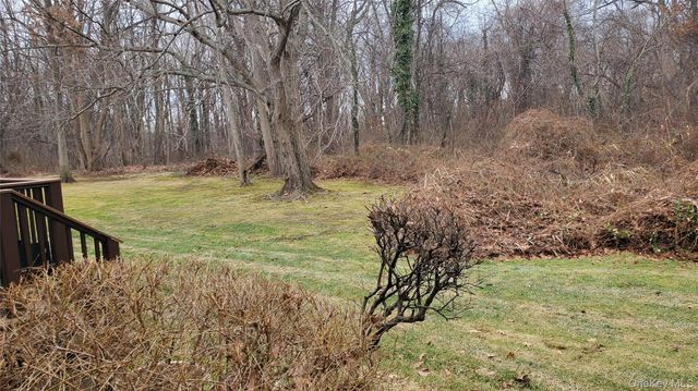 45 Windsor Gate 45, North Hills, NY 11040