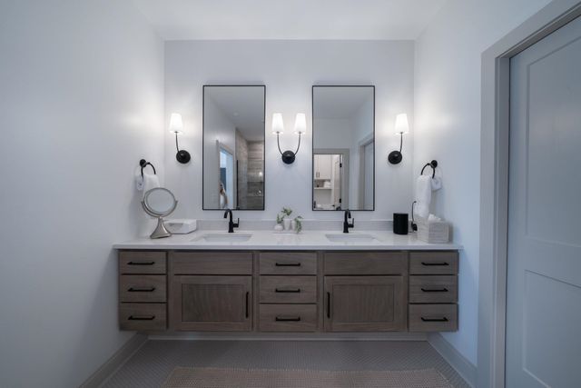 1023 W Silverstone Ct, Andover, KS 67002