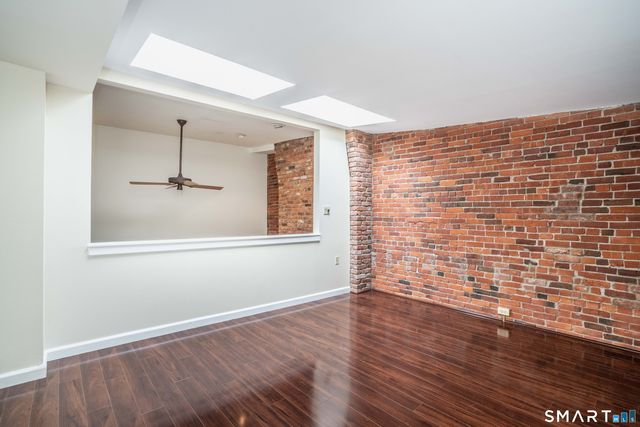 1 Linden Place 506, Hartford, CT 06106