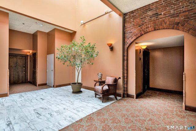 1 Linden Place 506, Hartford, CT 06106