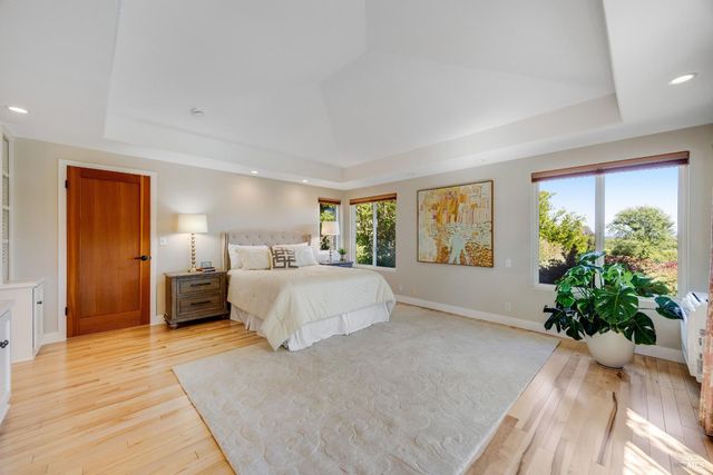 4048 El Molino Ln, Sebastopol, CA 95472