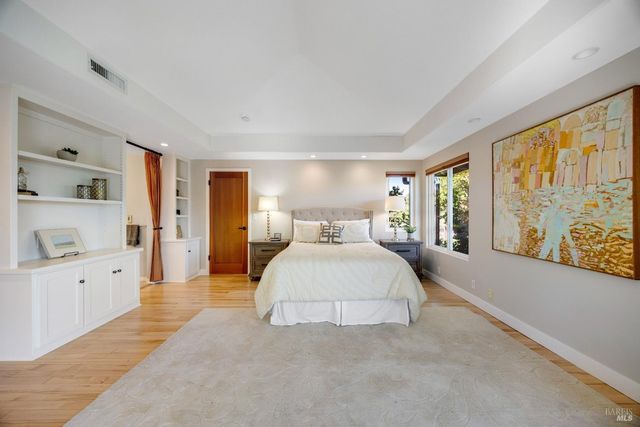 4048 El Molino Ln, Sebastopol, CA 95472