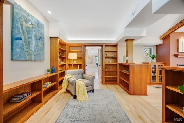 4048 El Molino Ln, Sebastopol, CA 95472