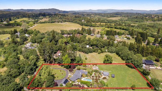 4048 El Molino Ln, Sebastopol, CA 95472