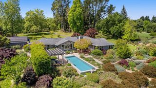 4048 El Molino Ln, Sebastopol, CA 95472