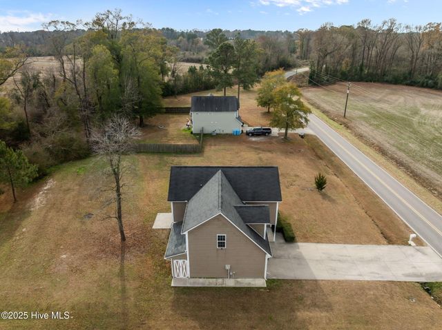 436 Huffmantown Road, Richlands, NC 28574